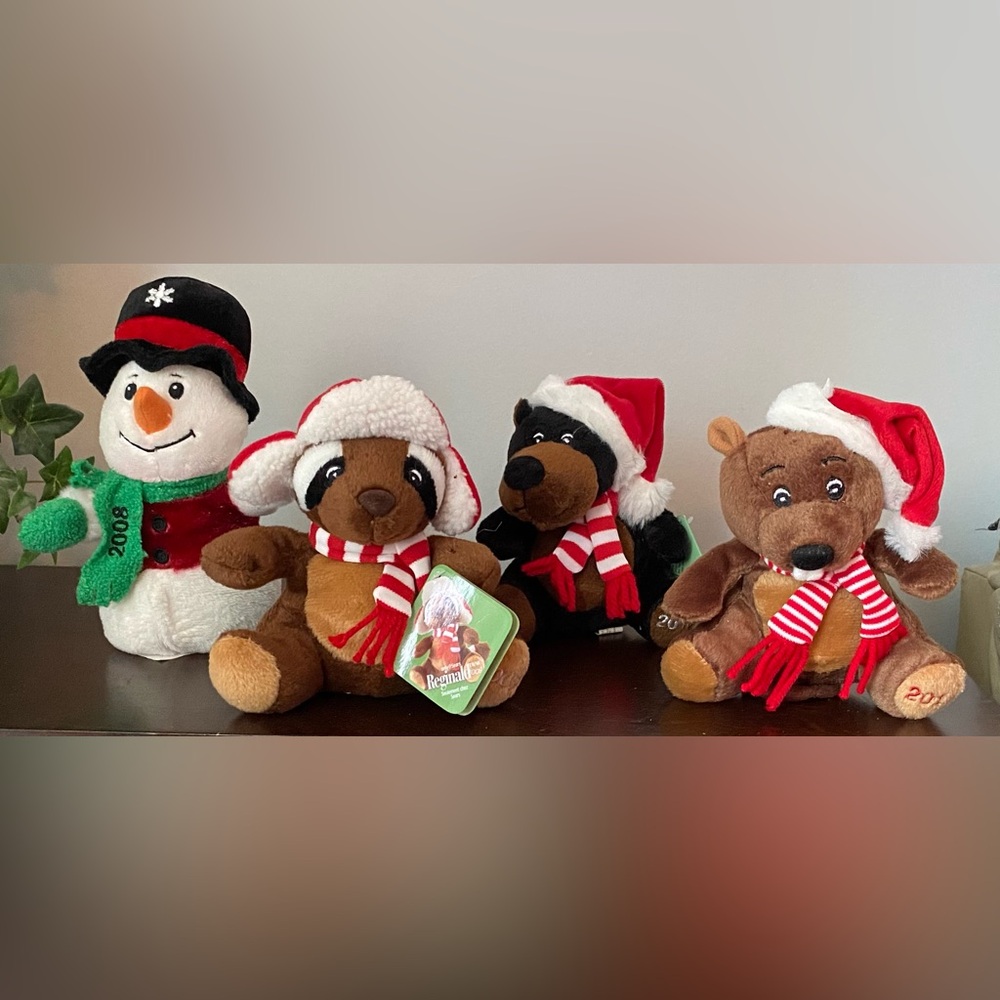 NEW dated Christmas critters $6.99 shipping